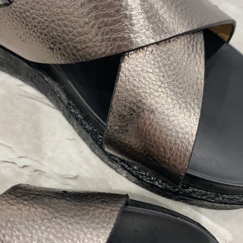 Comfortable Sandals - image 3